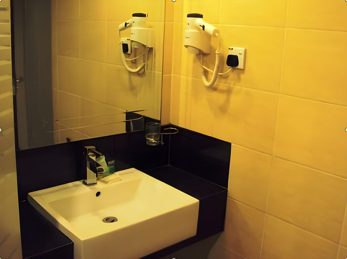 Bathroom 5, MB Hotel, Tawau