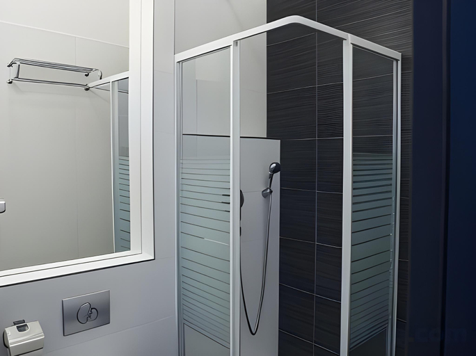 Bathroom 4, Hotel Goldmarie, Berlin