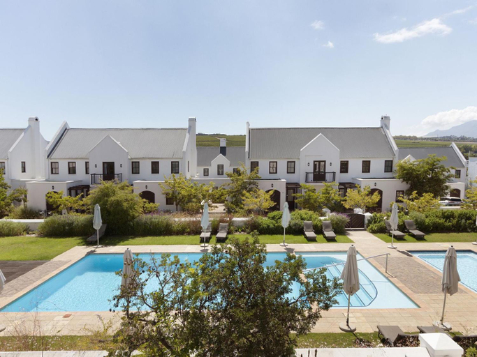 Sport & Beauty 2, Winelands Golf Lodges 33 at De Zalze, Cape Winelands