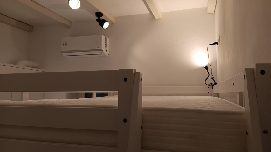 Bedroom 2, Stilvi Milos, South Aegean