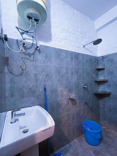 Bathroom, Shangarh retreat, Kullu