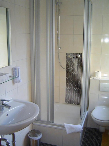 Bathroom 4, Hotel Petersburg, Düsseldorf