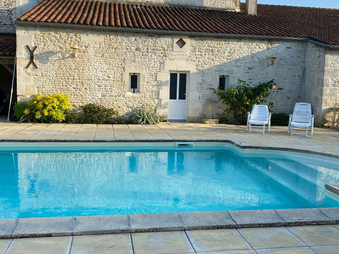 Sport & Beauty 2, Les gites des Lauriers roses Chambre privee Ile d Aix, Charente-Maritime