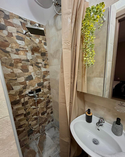 Bathroom 2, Sunny apartment, Central Macedonia