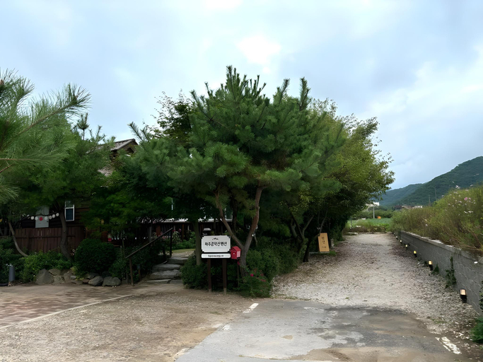 Others 2, Gamaksan Pension, Paju