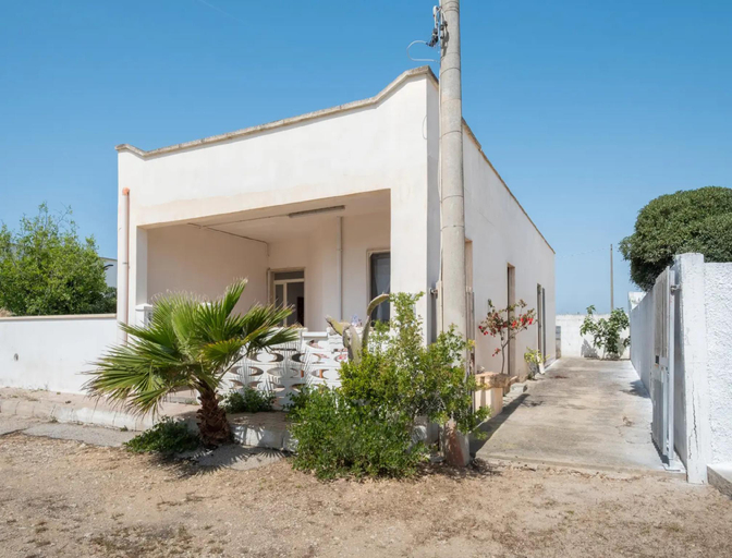 2, Charming Italian Villa in Torre Castiglione, Lecce