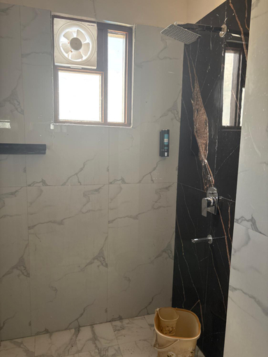 Bathroom 4, Hotel Swastik Inn, Kanpur Nagar
