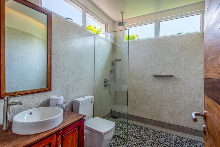 Bathroom 5, Villa Eternal - luxurious pool villa in Siem Reap, Siem Reap