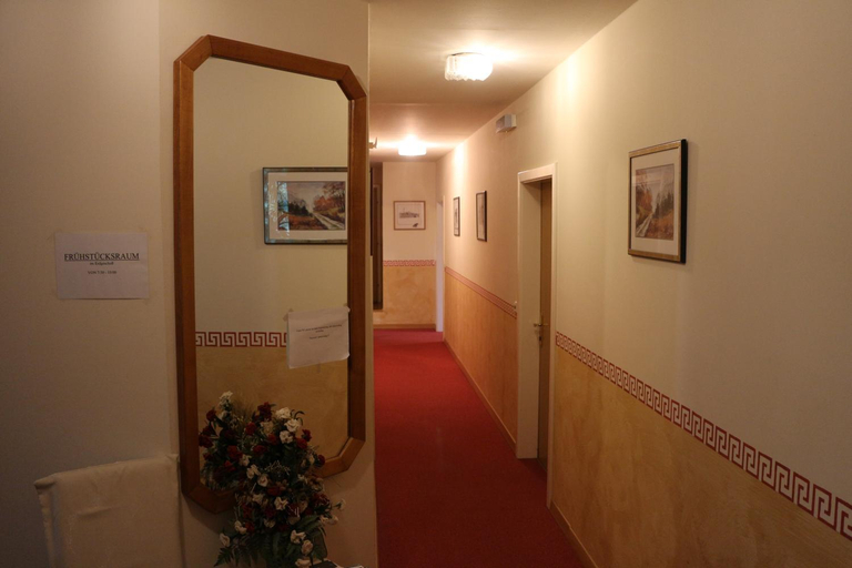 Others 2, Privatpension Lang, Leibnitz