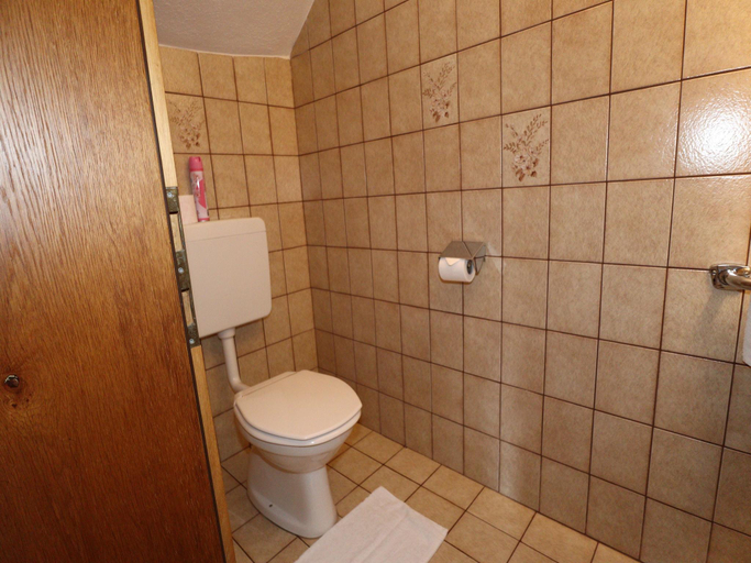 Bathroom 4, Cozy Apartment With a Beautiful View, Landeck