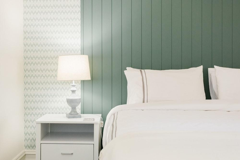 Bedroom 3, Anlaby Station, Light