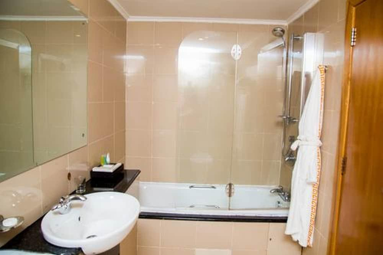 Bathroom, Hotel Bon Voyage, Eti-Osa
