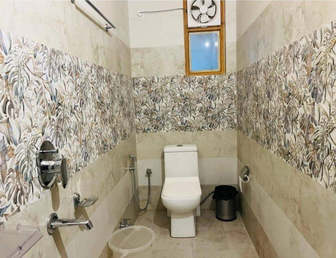 Bathroom 3, The Boho Heritage Woods, Nainital