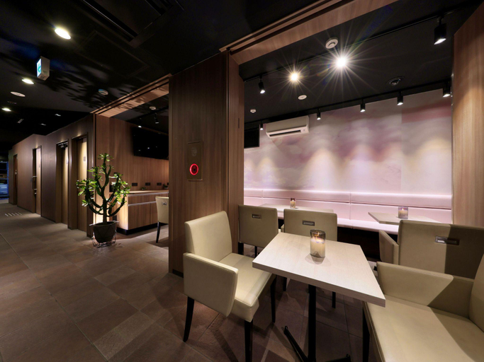 Food & Drinks 5, Nipponbashi Crystal Hotel, Osaka