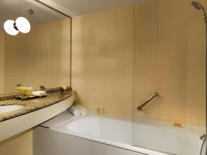 Bathroom 5, van der valk hotel paris cdg airport, Val-d'Oise