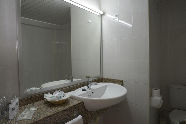 Bathroom, TRH Jardín del Mar, Baleares