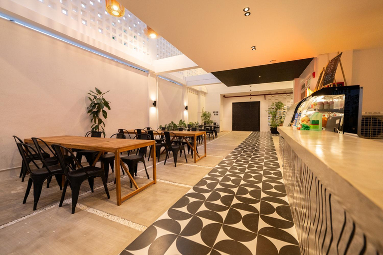 Food & Drinks 5, Kadangyan by 3BU Hostel, San Fernando City