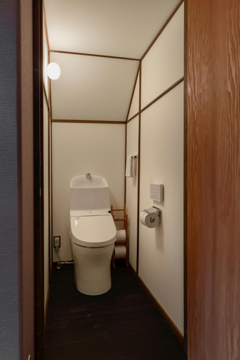 Bathroom 4, Hinaya Higashiyama, Kanazawa