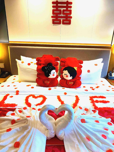 Bedroom 2, BaixiuLijun Hotel, Nanning