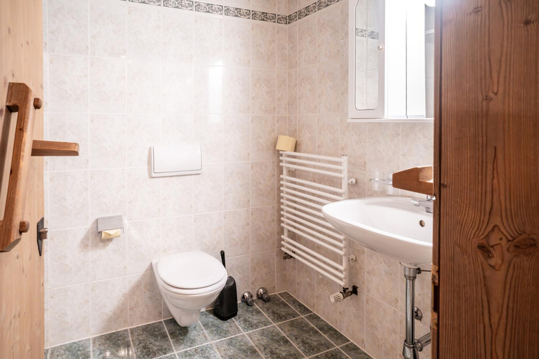 Bathroom 3, Stauders Zimmer und Ferienwohnungen, Innsbruck Land