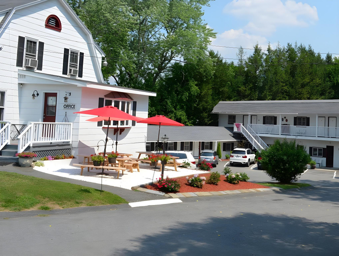 Exterior & Views 5, Willows Motel Williamstown, Berkshire