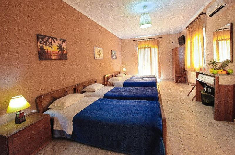 Bedroom 3, Hotel Epavli, Central Macedonia