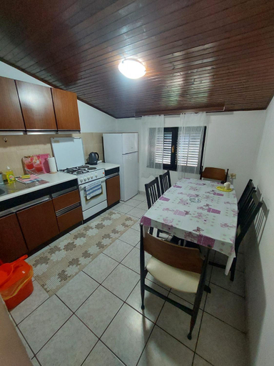 Others 4, Apartmani Vuksanovic, Pag