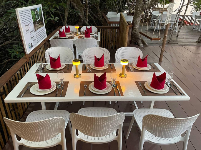 Food & Drinks 4, Nov Koh Kong Resort, Smach Mean Chey