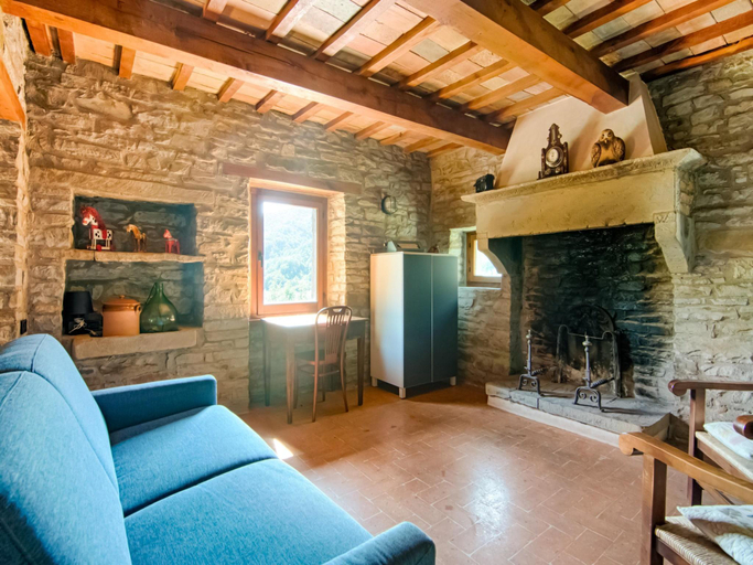 Others 5, Villa in Borgo Pace with Private Pool, Pesaro E Urbino