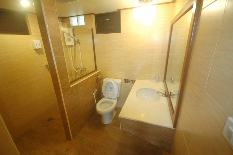 Bathroom 4, Nicslongstay Hotel, Wang Num Khiaw