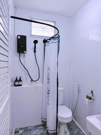 Bathroom 4, Zleepinezz Hostel, Phra Nakhon Si Ayutthaya
