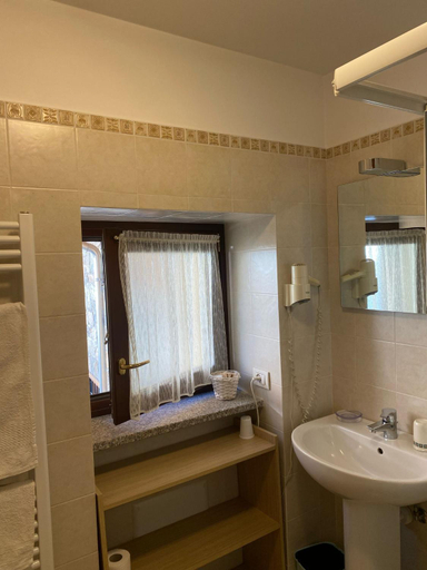 Bathroom 3, Da Petro Appartamenti per vacanze, Vercelli