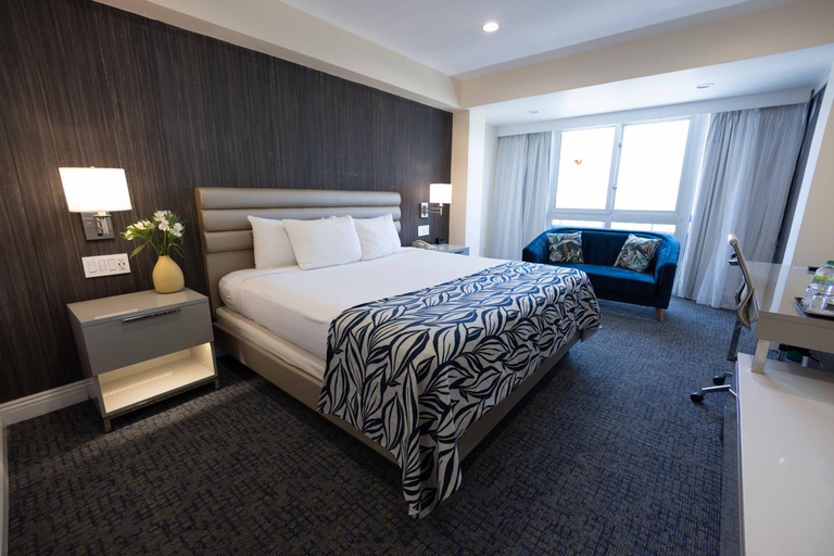 Bedroom 3, The Jamaica Pegasus Hotel