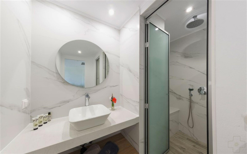 Bathroom, Spiros-Soula Family Hotel & Apartments, Crete