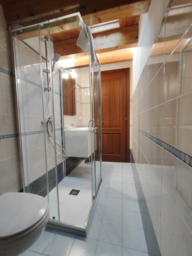Bathroom 5, Casa Malacla B&B, Syracuse