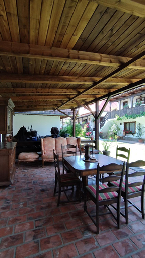 Food & Drinks 3, Casa Veche, Maldaresti