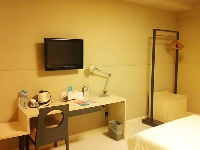 Bedroom 5, Magnotel Hotel Nanchang Minde Road Bayi Hall, Nanchang