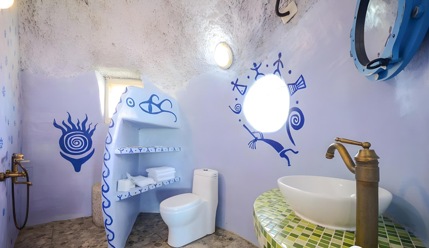 Bathroom 3, HI-BI Outer Space House BnB, Pingtung