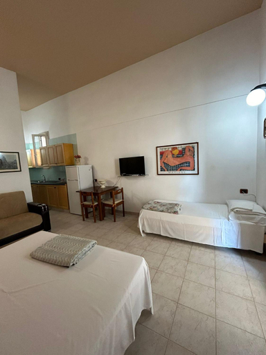 4, Villa Lamandia, Bari