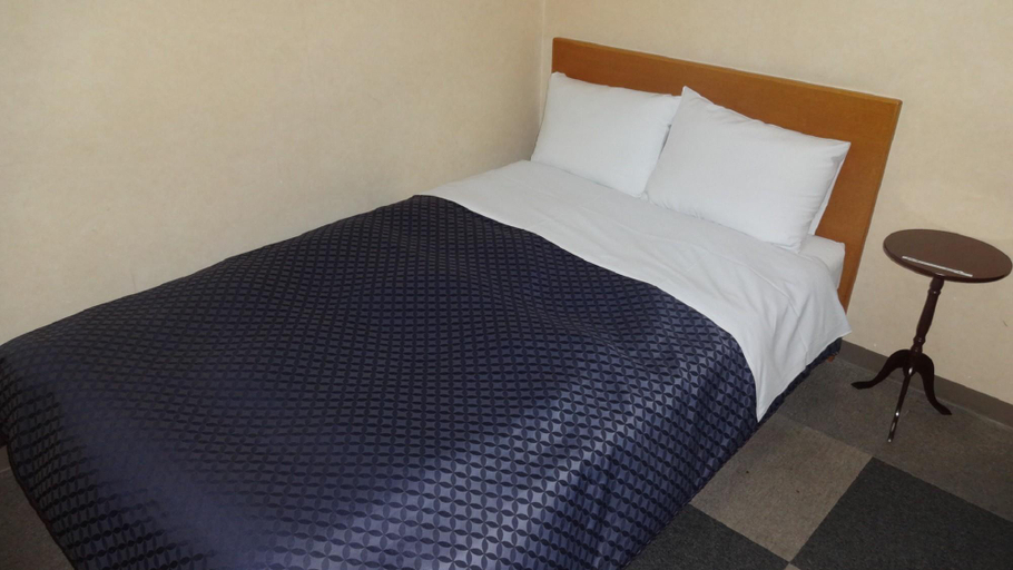 Bedroom 4, Business Hotel Santa (BBH Hotel Group), Chikusei