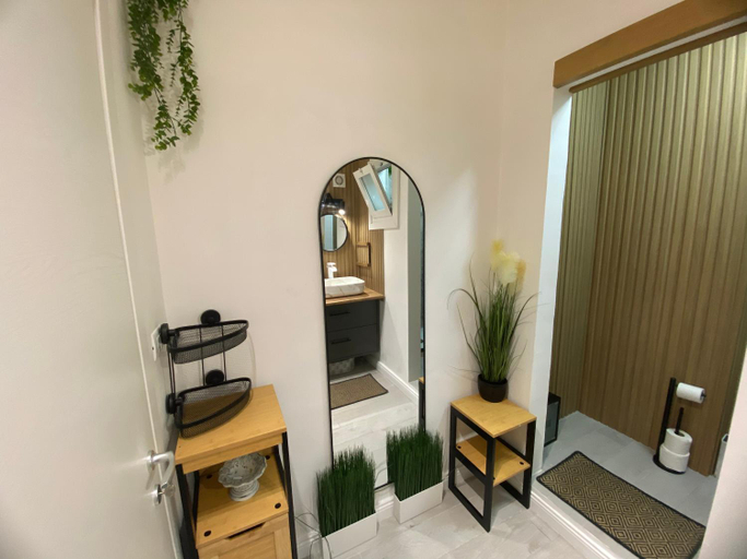 Bathroom 5, L' Amore del mare, Bari