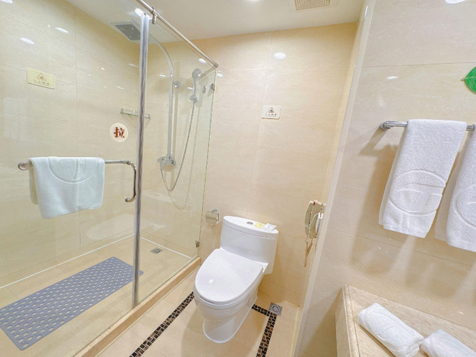Bathroom 3, Enshi International Hotel, Enshi Tujia and Miao