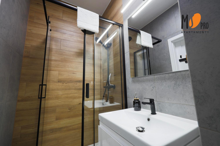 Bathroom 3, SUMMER LOFTS Premium with Sea View, Parking by MSPro, Kołobrzeg