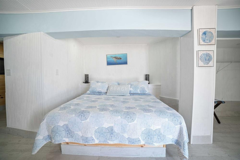 Bedroom 2, Star Room at Barnacle Resort, Monroe