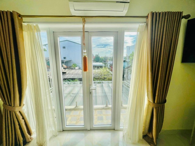 Others 3, Tonys House, Huế
