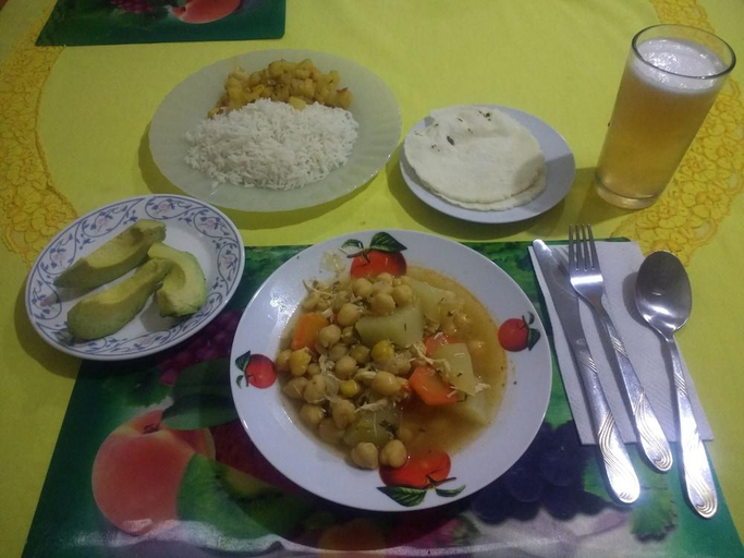 Food & Drinks 4, Cabinas las Manzanas Bed y Breakfast, Dota