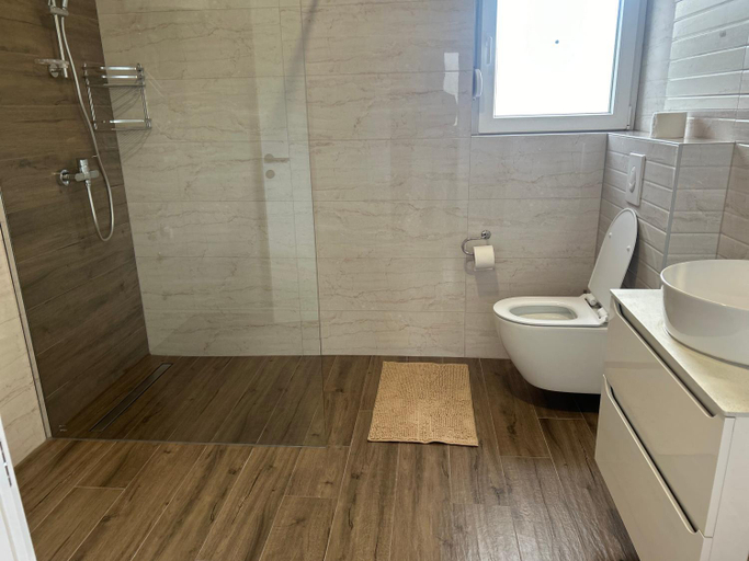 Bathroom 3, Medjugorje Apartments Centre, Herzegovina-Neretva