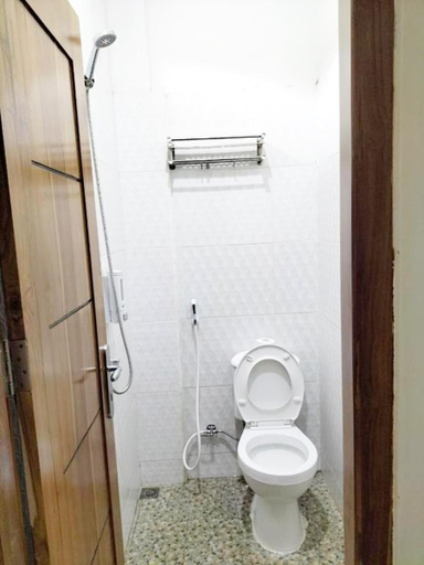 Bathroom 4, Savira Homestay Labuan Bajo, West Manggarai