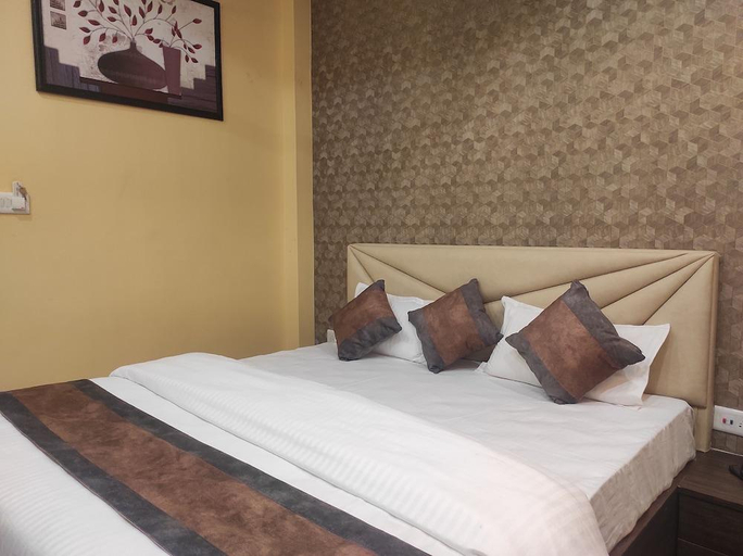 Bedroom 5, Hotel Friends Palace, Sonitpur