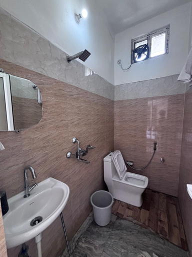 Bathroom, Flow House, Garhwal